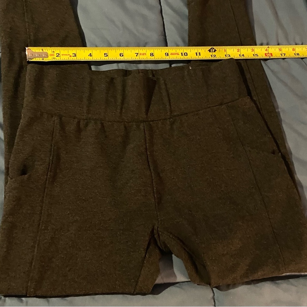 LOU & GREY DARK GREY LEGGINGS WITH SIDE POCKETS SIZE SMALL
